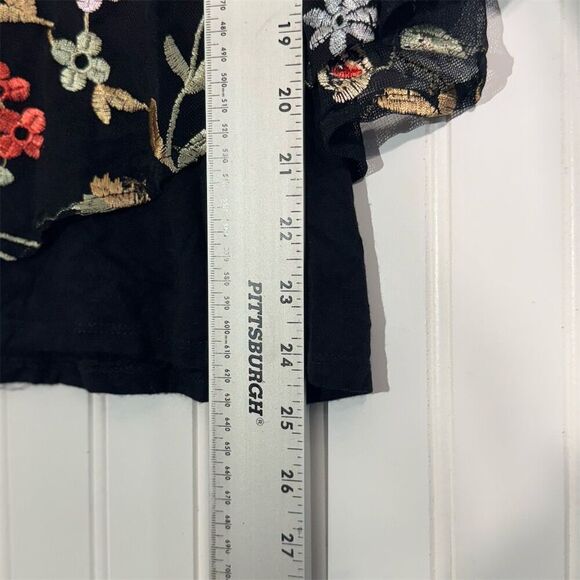 Ariella Mesh Embroidered Floral Overlay Top Cape Sleeve Made in USA Size M - Picture 7 of 9